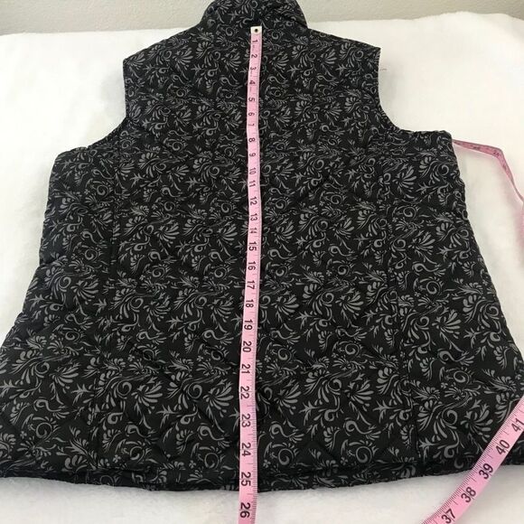 Jane Ashley lightweight puffer vest - Picture 6 of 6